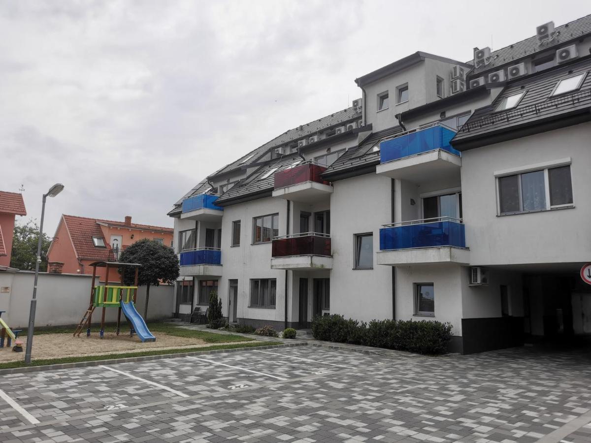 Szabó Apartman Sarvar Exterior foto