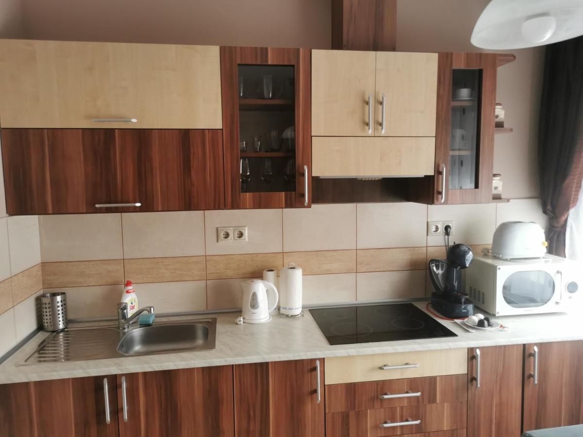 Szabó Apartman Sarvar Exterior foto